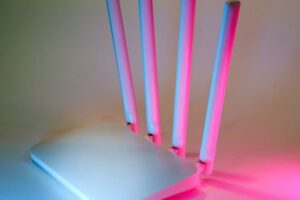 5 GHz vs 6 GHz Wi-Fi: Speed, Range, and Compatibility